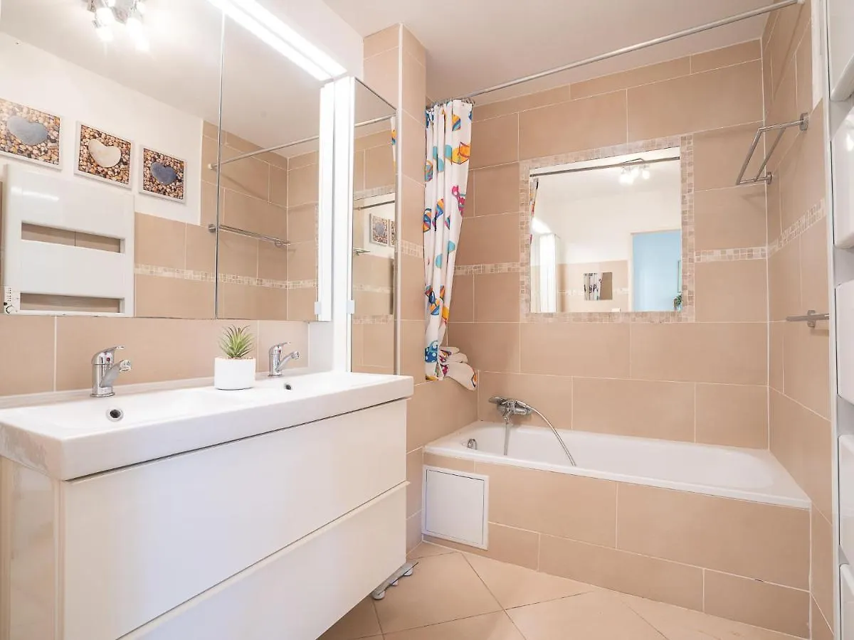 Holiday Home Pescadou-2 By Interhome Hyères 0*,